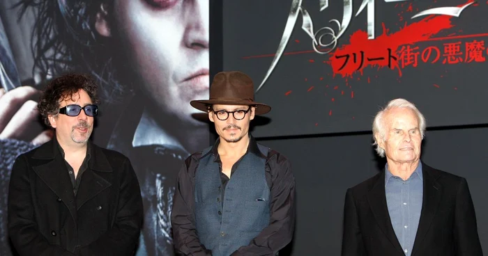 Regizorul Tim Burton, actorul Johnny Deep şi producătorul Richard Zanuck FOTO: Mediafax/AFP