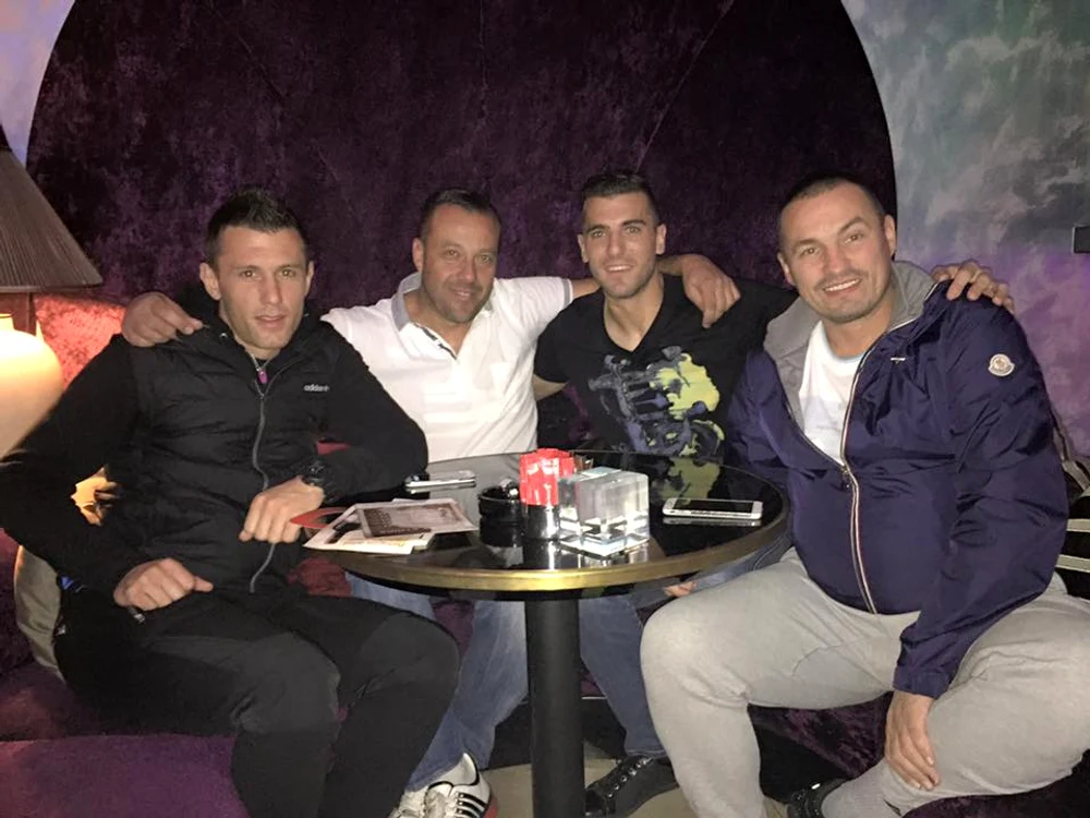 Nikolic, într-o cafenea din Zagreb