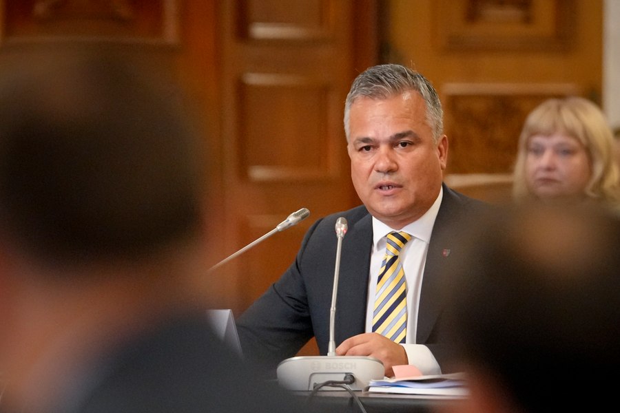 Veștea, despre creșterea lefurilor aleșilor locali: Am auzit voci din partea primarilor care susţin că au salariul cât o învăţătoare