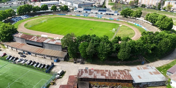 Stadionul Corvinul din Hunedoara va fi demolat  Foto Daniel Guță (5) JPG