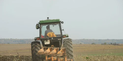 Teledetecţia întârzie plăţile către fermierii din Dâmboviţa 
