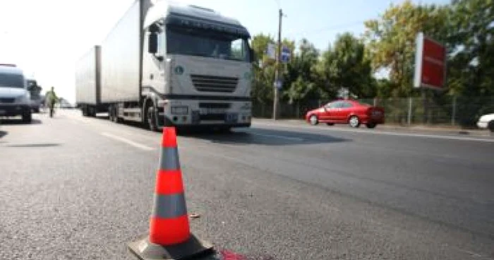 Timişoara: Tânără lovită de TIR pe o trecere de pietoni