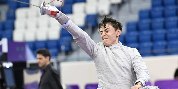 Vlad Covaliu, dezlănțuit la Cupa Mondială. Foto Facebook Federația Română de Scrimă