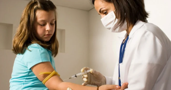 Iaşi: Virozele dau târcoale, vaccinurile întârzie