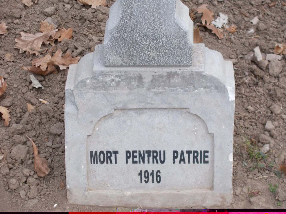 Osemintele lt. Stoicescu se află în Cimitirul Eroilor din Călăraşi FOTO I.S: