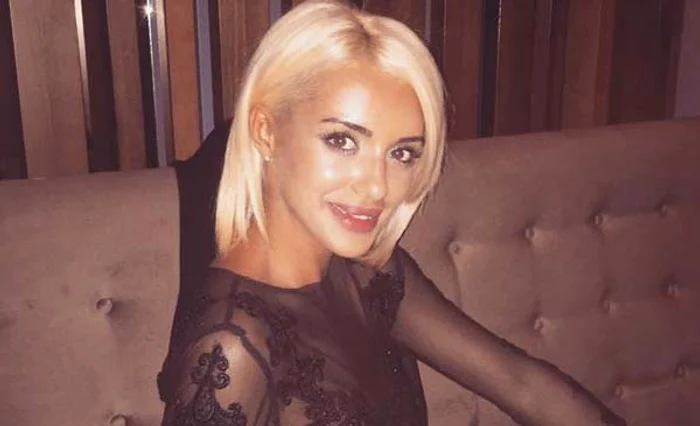 Sânii tinerei au atras toate privirile Foto: captură Pro Tv