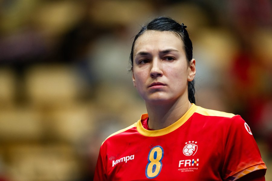 România, în semicercul minciunilor: Cum am pus și handbalul feminin pe butuci cu succes ANALIZĂ