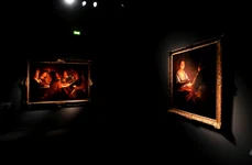 Expoziţie ingenios realizată, dedicată lui Georges de la Tour, evidenţiind tocmai clarobscurul picturilor sale: „Georges de la Tour – Europa Luminii” a fost găzduită de Palazzo Reale din Milano (© Getty Images)