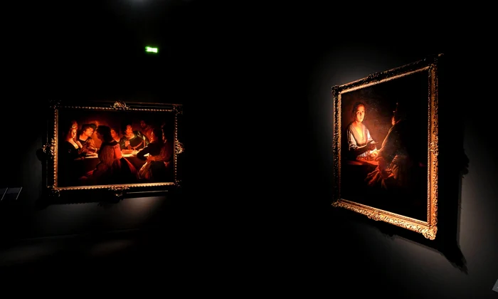 Expoziţie ingenios realizată, dedicată lui Georges de la Tour, evidenţiind tocmai clarobscurul picturilor sale: „Georges de la Tour – Europa Luminii” a fost găzduită de Palazzo Reale din Milano (© Getty Images)