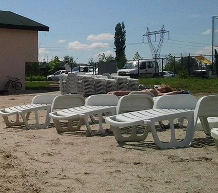
    Plaja este amenanjată la ieşirea din Bucureşti  