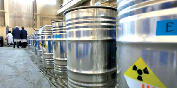Dispozitivul conţine americium-241 şi beryllium 