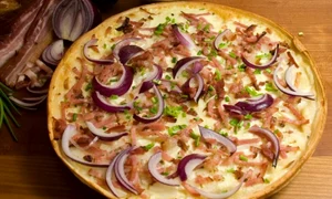 pizza cu sunca si ceapa 580x400 jpeg