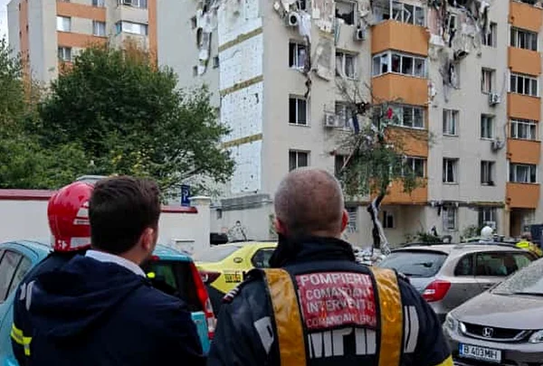 Blocul afectat de explozie FOTO: FB Stelian Bujduveanu