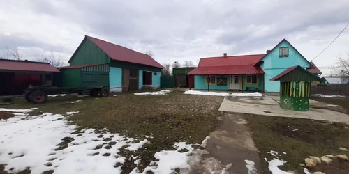 casa in care a fost biciuita tanara 