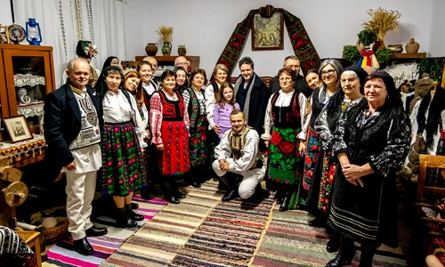 Nicusor Dan FOTO facebook satul Ileni jpg