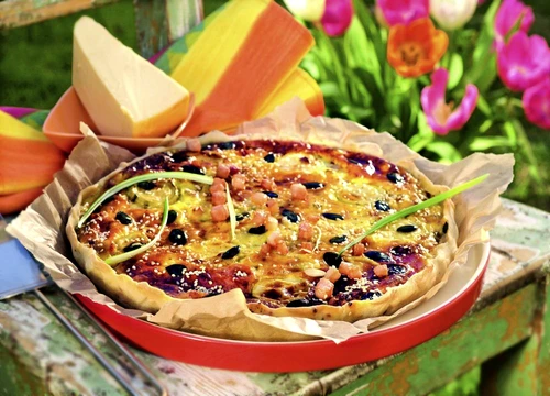 tarta cu costita si cascaval jpeg