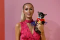 Paris Hilton și cățelul ei jpg