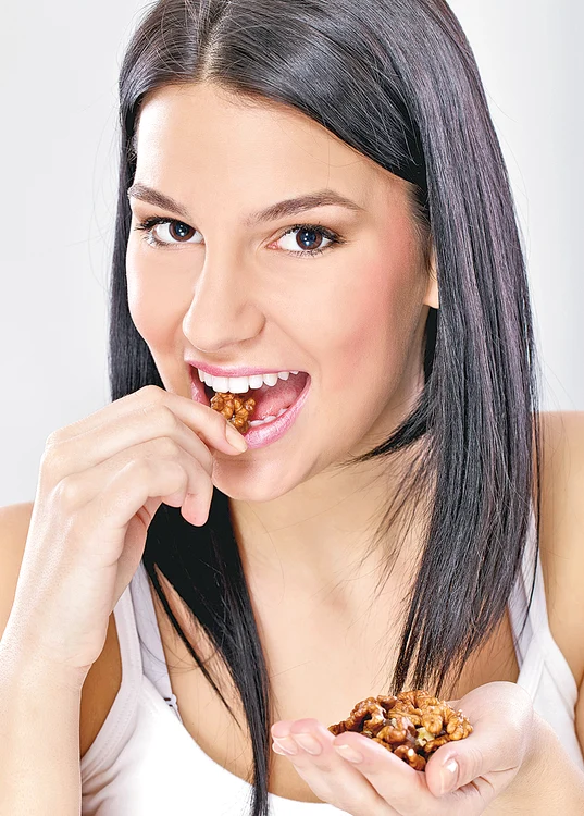 Miezul de nucă este bun pentru inimă