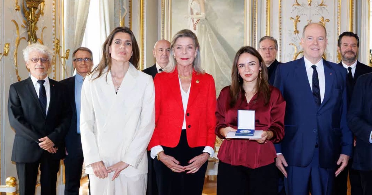 Trei generații de frumusețe regală, într-o singură fotografie! Caroline ...