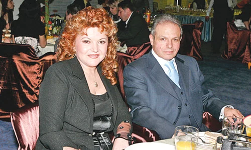 Doar fotografiile și amintirile dragi i au mai rămas artistei după decesul soțului ei jpeg