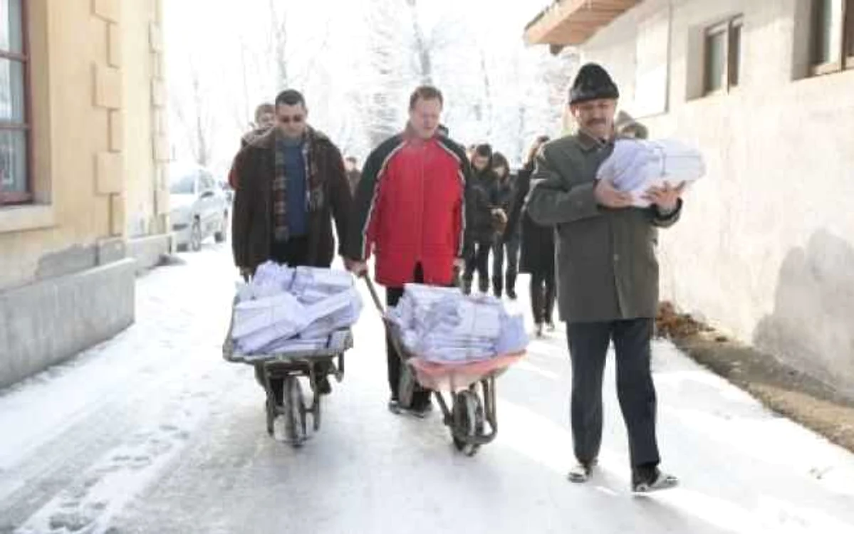 Guvernul îşi propune să scape de hârtie FOTO Adevărul