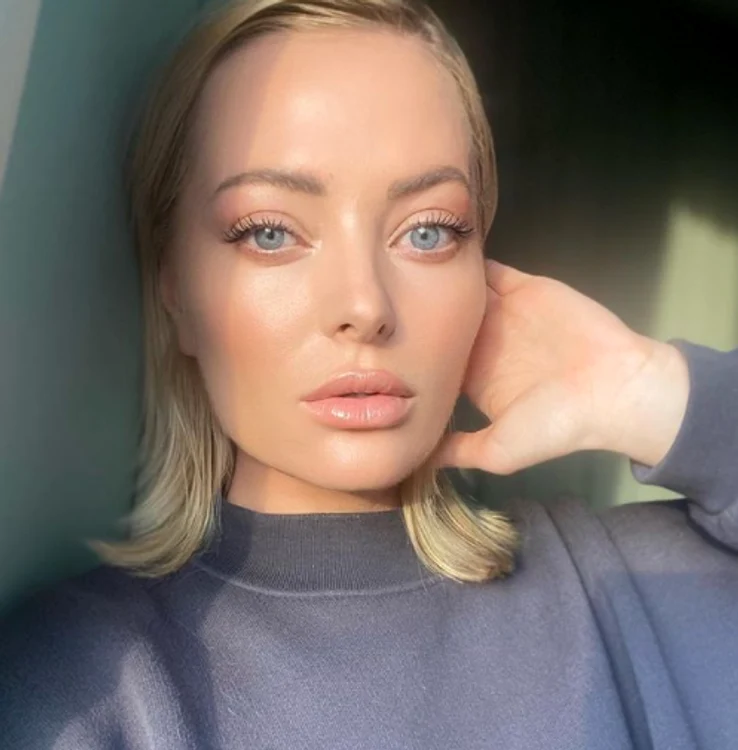 
    Delia a explicat cum face față criticilor din onlineFoto: Arhivă personală  