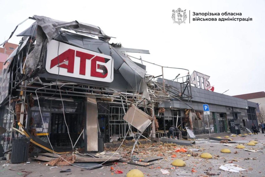 Forțele ruse au lovit un supermarket din Zaporojie. Cel puțin 14 persoane au fost rănite, inclusiv un copil