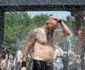 Festiva de muzică rock Hellfest Clisson Franta stropit cu apa canicula FOTO Profimedia