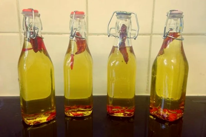 1 invata sa prepari ulei din ardei iuti vindeca multe boli srfm jpg jpeg