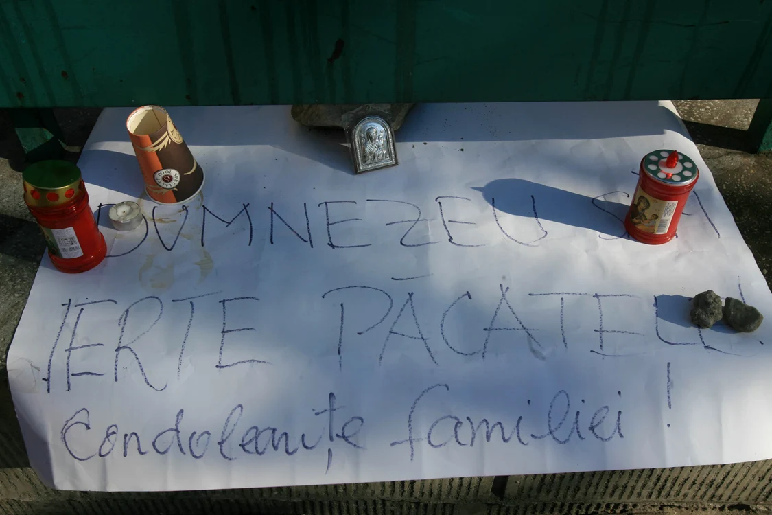 Oamenii i-au lăsat mesaje lui Adrian Păunescu la spital