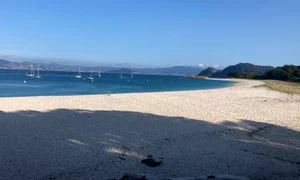 FynhKbRWIAUiNcO jpeg