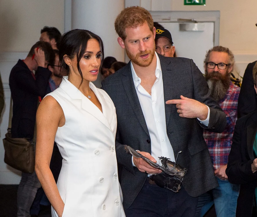 
    Meghan Markle a fost susţinută de Prinţul Harry să poarte ţinute îndrăzneţeFoto: Guliver / Gettyimages  