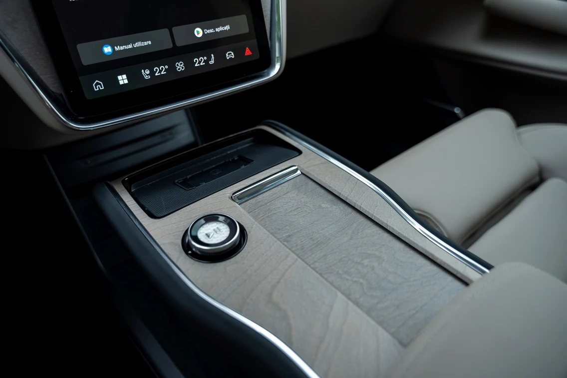 Detalii interior Volvo EX90 Ultra Twin Performance Foto: Autocritica