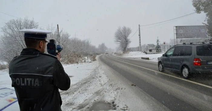 Se circulă în condiţii de iarnă FOTO Adevărul