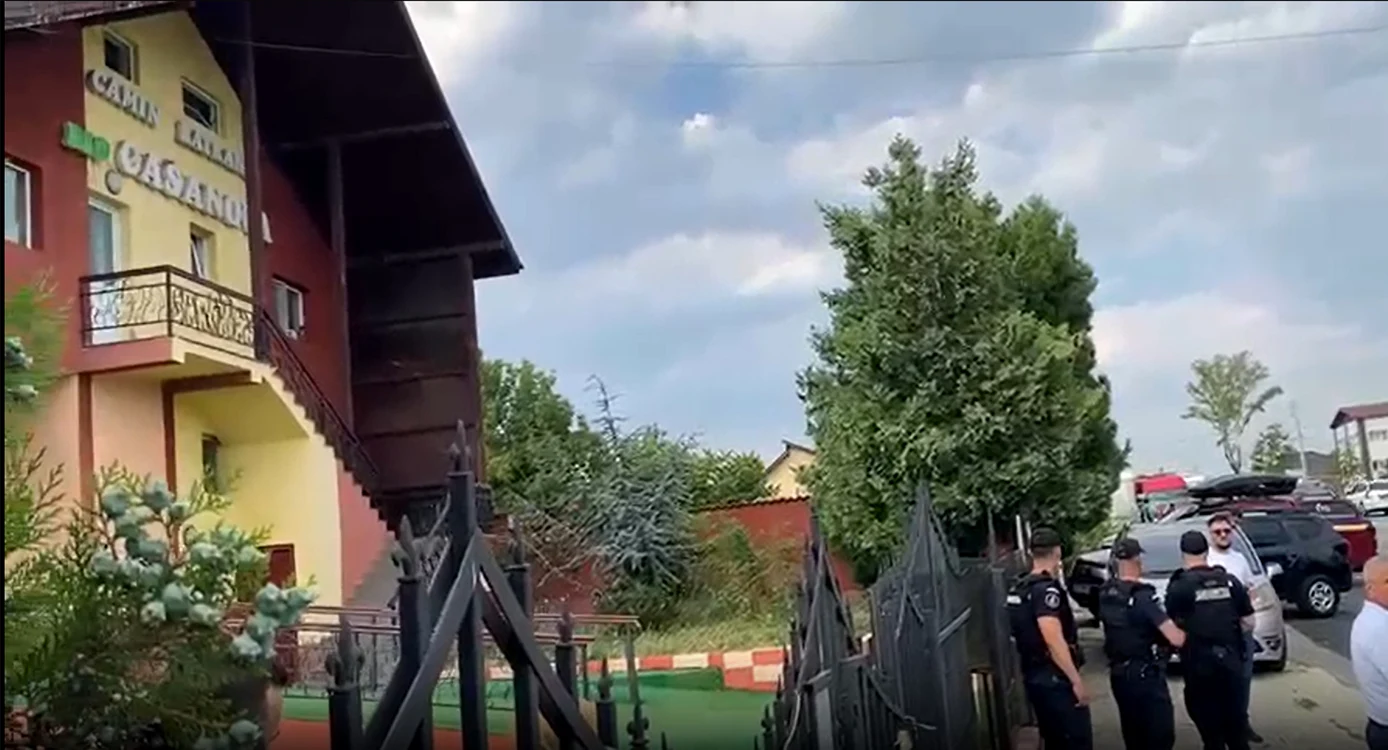 Scandal la porțile unui azil din Râmnicu Vâlcea - Casanova Sursă captură video