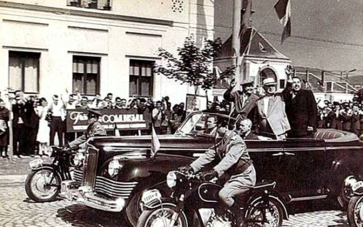 Hru;ciov la Hunedoara ]n 1962. Scînteia