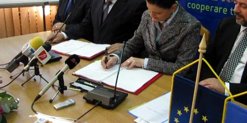 Anca Boagiu a semnat proiectul de modernizare a aeroportului