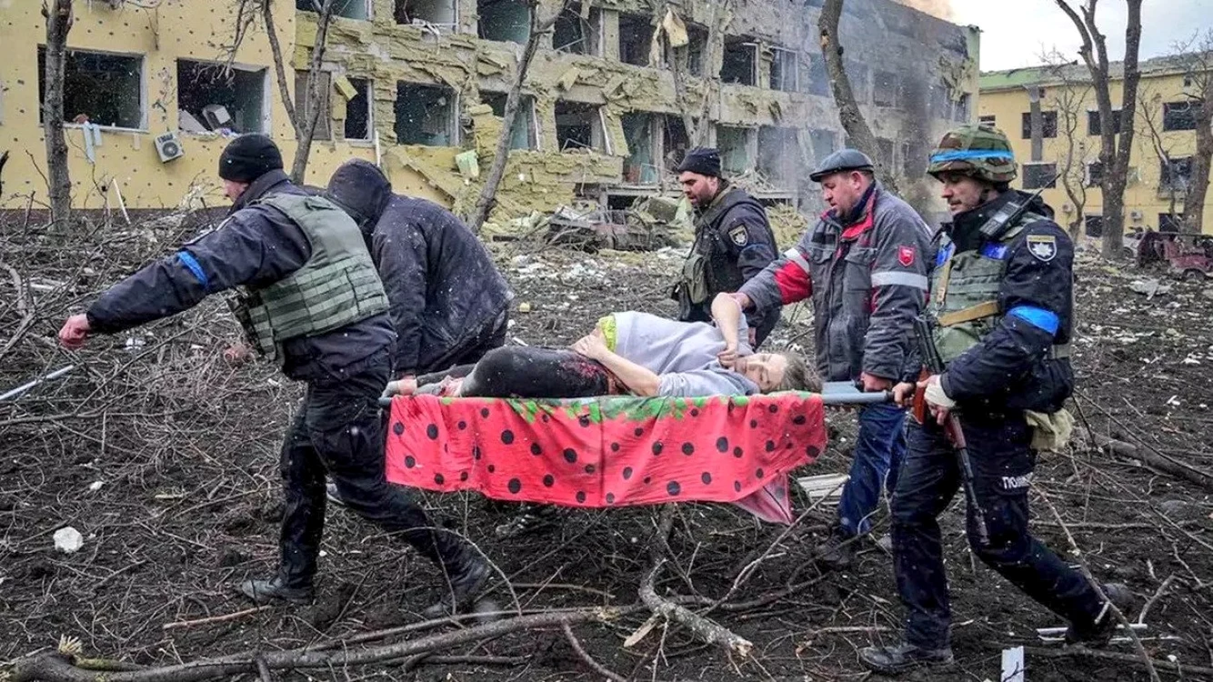 Femeie insarcinata in Mariupol FOTO Profimedia