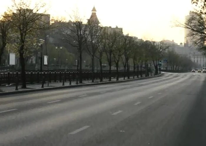 
    Capitala, pustie în dimineaţa primei zile de PaşteCaptură video  