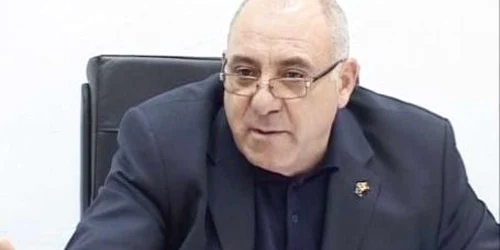 Costel Tulitu, ediul oraşului Bechet face afaceri cu fiul lui pe bani primăriei