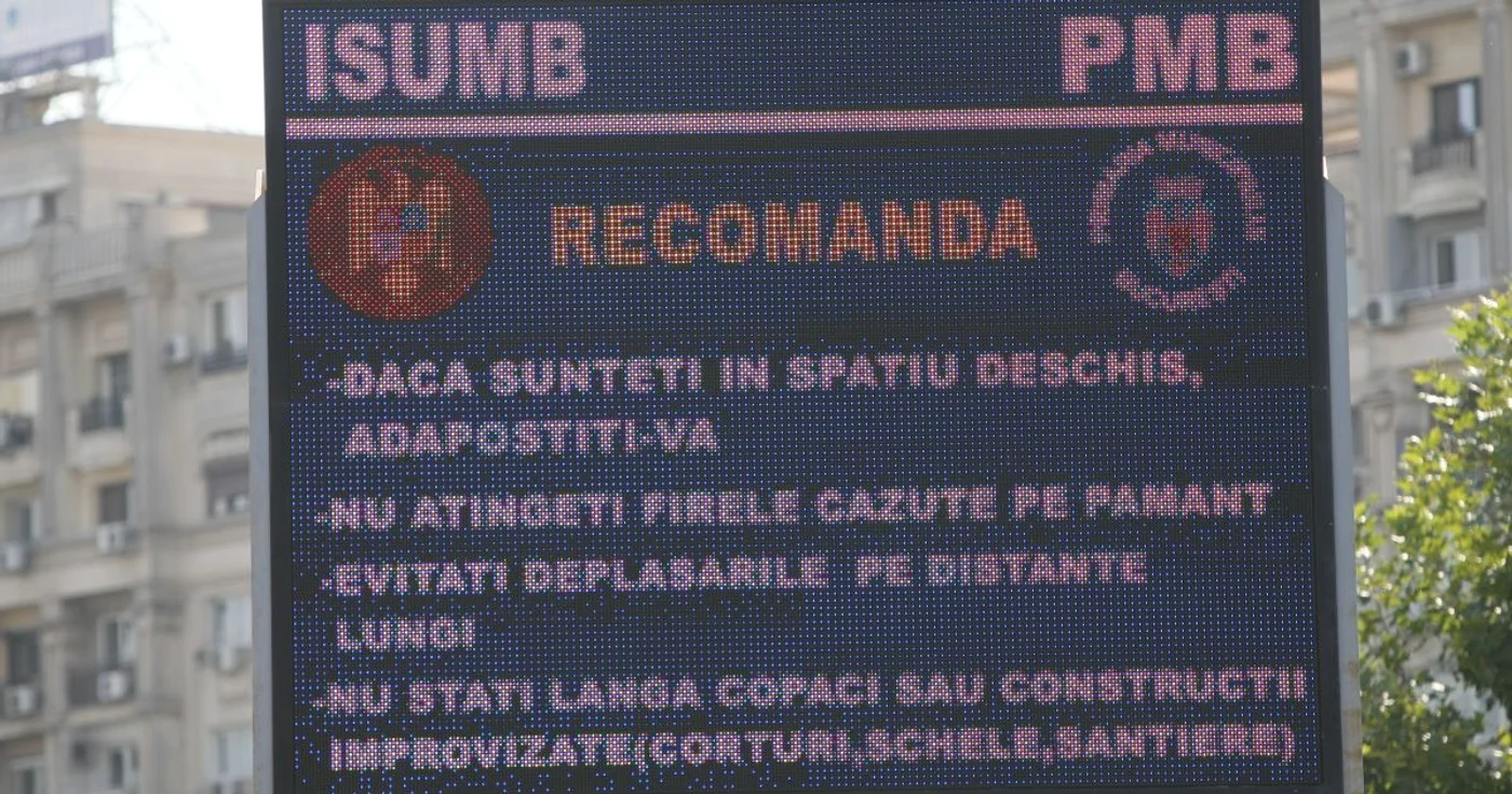 Panouri similare există şi pentru informarea cetăţenilor despre calitatea aerului din Bucureşti care, însă, nu funcţionează FOTO Dorin Constanda