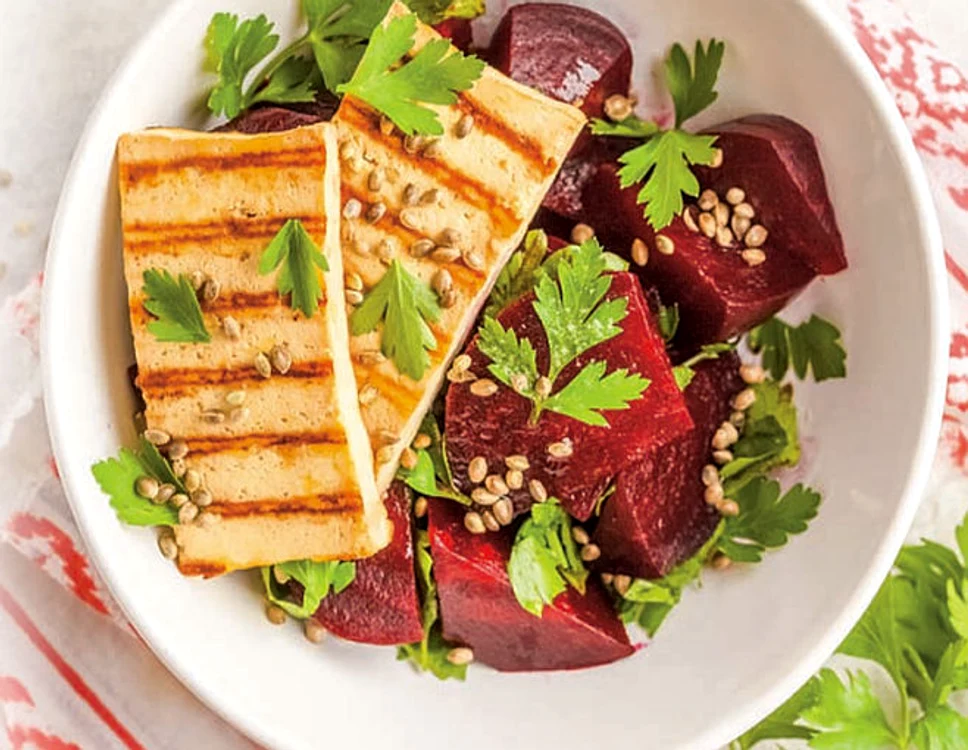 salata de sfecla rosie cu tofu jpg