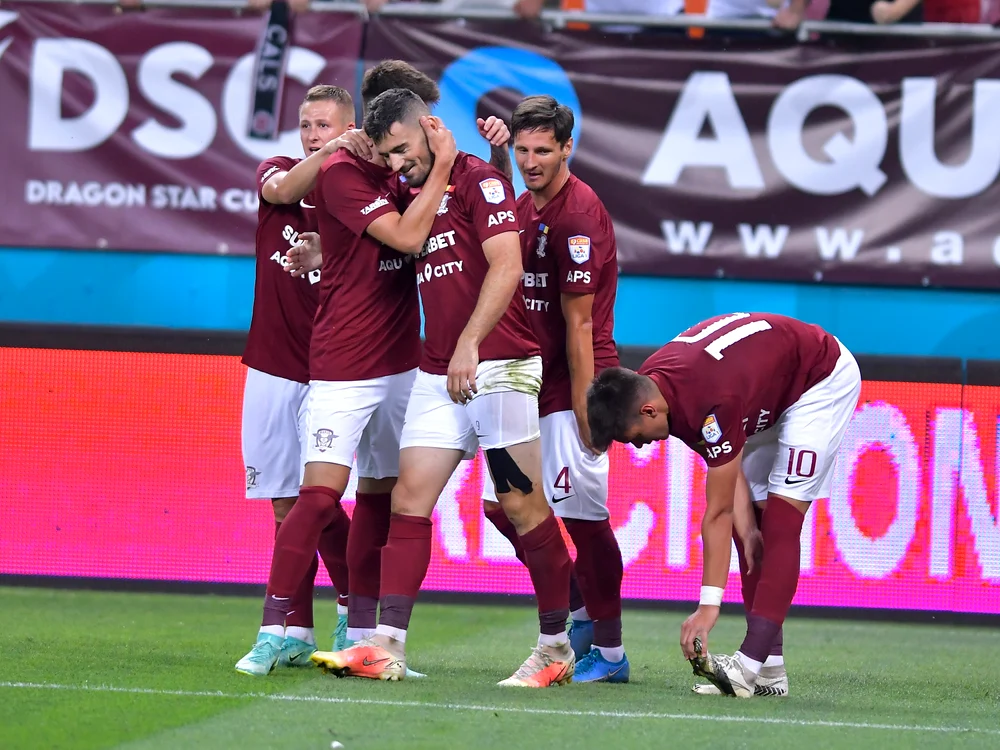
    Bălan a fost felicitat de colegi pentru golFoto: sportpictures.eu  
