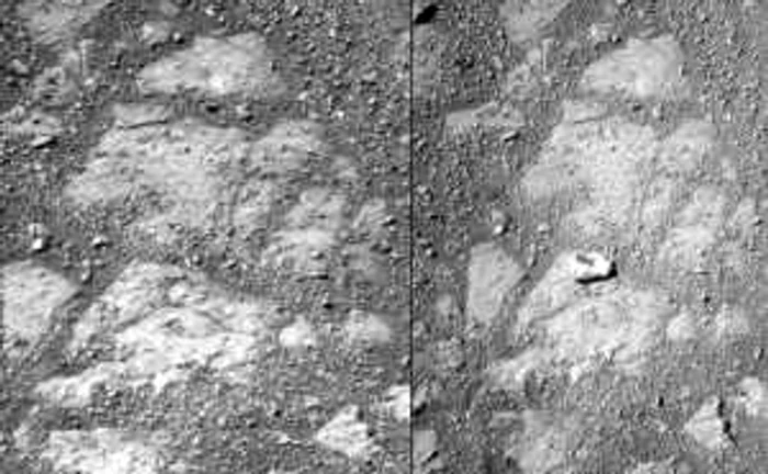 Roca apărută din senin în faţa camerei roverului Opportunity. FOTO NASA