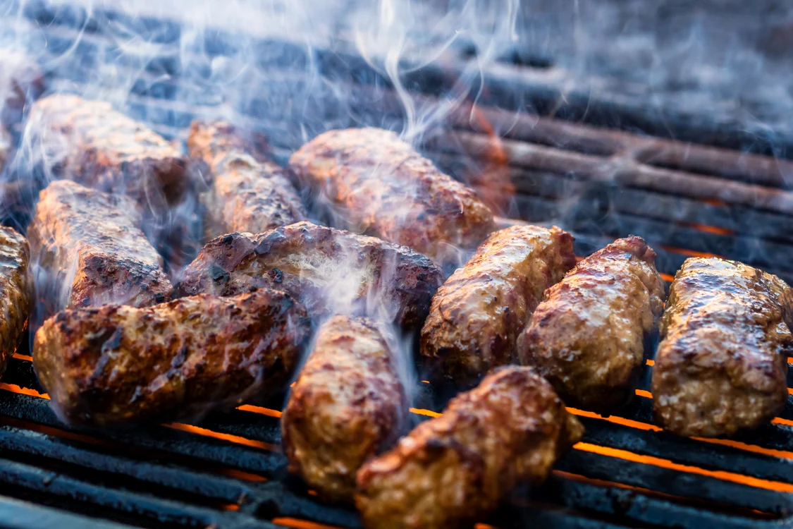 Mici pe gratar FOTO Shutterstock jpg