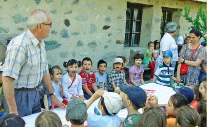 Pe puşti i-a entuziasmat vizita la muzeu