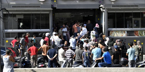 Coada la paine in Beirut Liban FOTO EPA-EFE