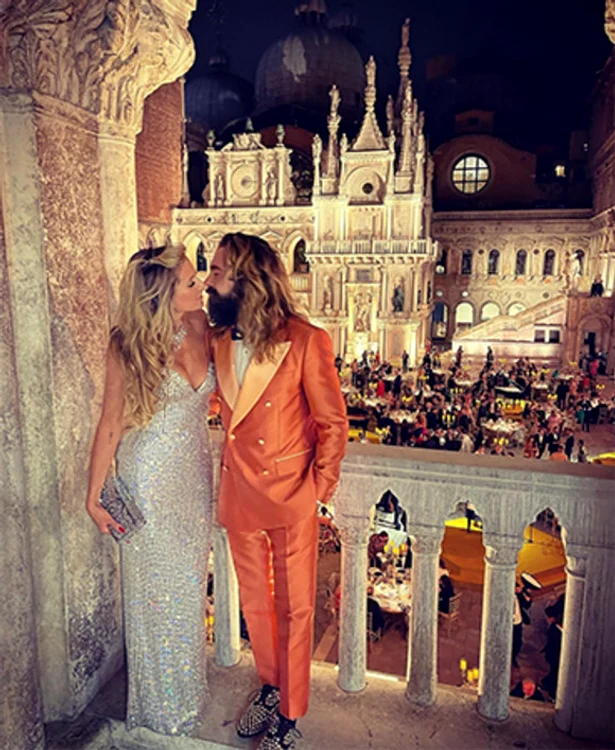 
    Heidi Klum  (48 de ani) şi Tom Kaulitz (31 de ani), romantici în VeneţiaFoto: Profimedia  
