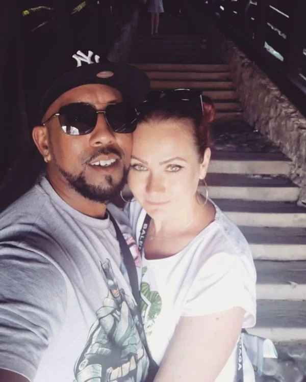 
    Starlin și frumoasa lui soțiefoto: Instagram  