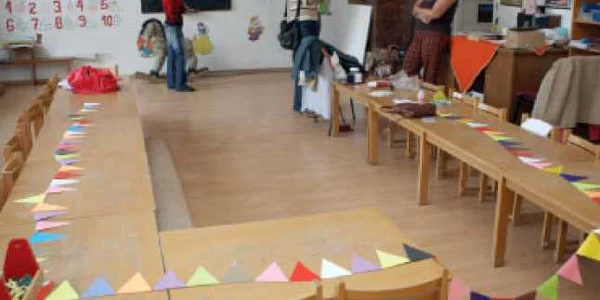 Grădiniţe amenajate în şcoli